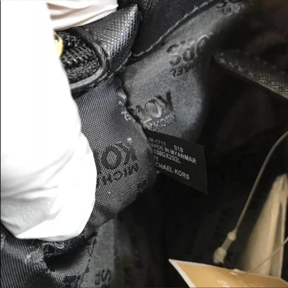 Michael kors Hailee Saffiano Leather Med Satchel